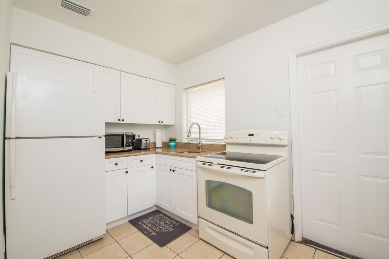 Hollywood Private Apartments Extérieur photo